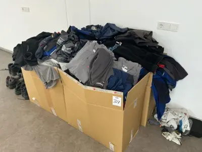 Work clothing – kavel bij Dome Auctions, Höhenkirchen-Siegertsbrunn