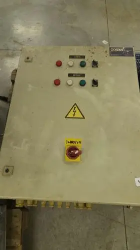 sturingskast – kavel bij Openbare Verkopen, Aalst