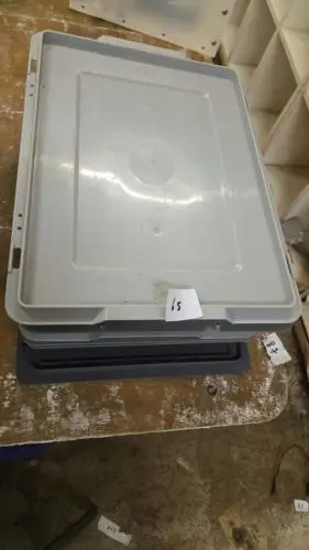 deksels voor pvc kisten 30cmx40cm – kavel bij Openbare Verkopen, Aalst