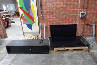 2x Scherm Pioneer – kavel bij Openbare Verkopen, Jabbeke