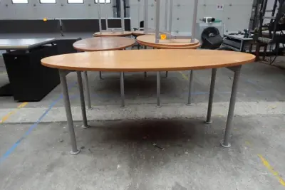 8x houten tafel – kavel bij Openbare Verkopen, Jabbeke