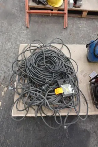 Partij kabel – kavel bij Openbare Verkopen, Wervik
