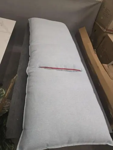 1x ligkussen 200cm – kavel bij Openbare Verkopen, Pittem