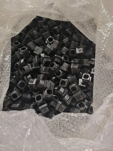500x doppen vierkant met schuine kant 20x20cm – kavel bij Openbare Verkopen, Pittem