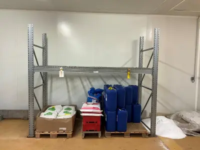 Racks – kavel bij Dome Auctions, Kingersheim