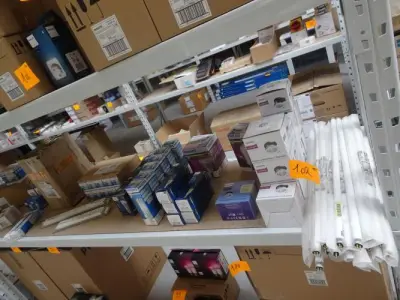 Partij diverse lampen & verlichting Philips – kavel bij Openbare Verkopen, Harelbeke
