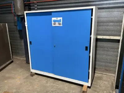 Werkplaatskast – kavel bij Dome Auctions, Rotterdam