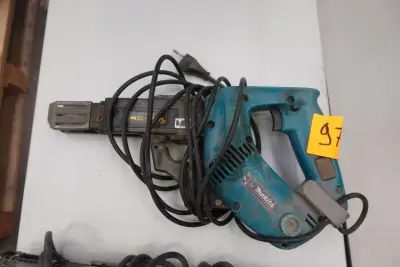 Schroefmachine Makita – kavel bij Openbare Verkopen, Wervik