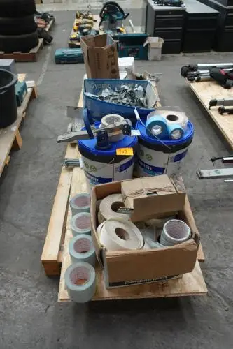 Pallet Gyproc toebehoren – kavel bij Openbare Verkopen, Wervik