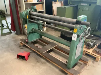 Nossebro 8266 12/20 3-roll plate bending machine – kavel bij Dome Auctions, Höhenkirchen-Siegertsbrunn