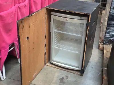 Vitrinekoelkast TEFCOLD BC145W/FAN – kavel bij Auctim, Aartselaar