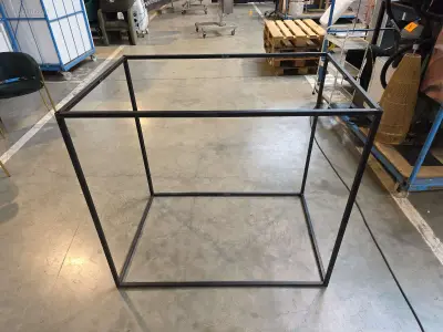 (13x) 2-delige metalen tafelframes NN – kavel bij Auctim, Aartselaar