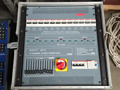 12 kanaal studio power pack Lightpack SP12 – kavel bij Auctim, Aartselaar