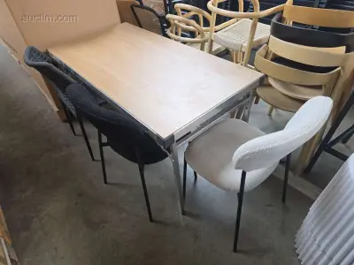 Klaptafel met 3 diverse stoelen Flexfurn – kavel bij Auctim, Aartselaar