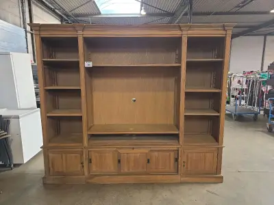 eiken TV meubel – kavel bij Auctim, Aartselaar