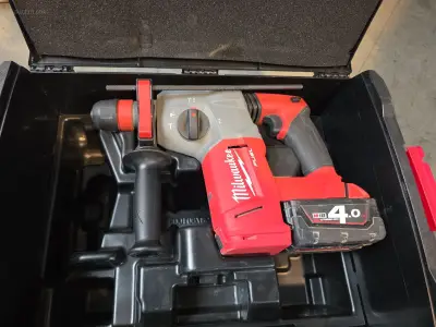 Accu boorhamer MILWAUKEE M18 CHX – kavel bij Auctim, Aartselaar