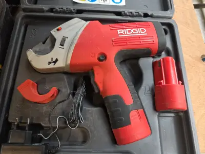 Accu schaar RIDGID TC-40 – kavel bij Auctim, Aartselaar