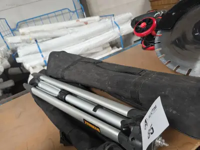 (2x) Statieven DEWALT – kavel bij Auctim, Aartselaar