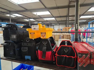 (7x) Diverse werkkoffers MILWAUKEE, IRONSIDE – kavel bij Auctim, Aartselaar