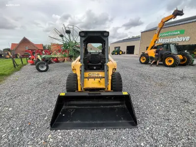 Compacte schranklader (skid steer) Gehl 5240 – kavel bij Auctim, Loppem