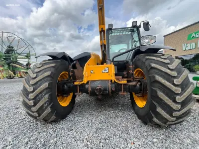 Verreiker JCB 527-58 – kavel bij Auctim, Loppem