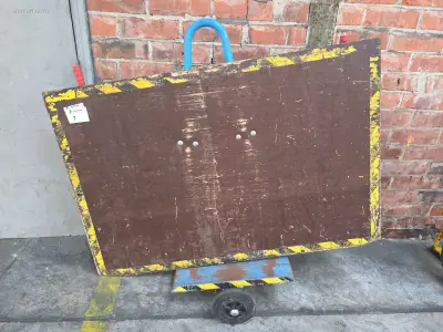 Platenkar NN – kavel bij Auctim, B-9100 9100 Sint-Niklaas, Aerschotstraat 114