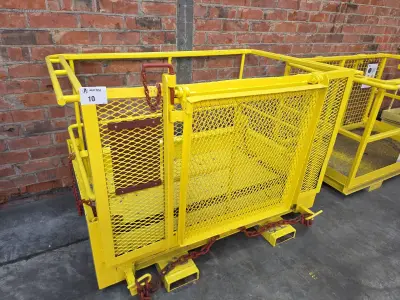 Werkkooi voor heftruck – kavel bij Auctim, B-9100 9100 Sint-Niklaas, Aerschotstraat 114