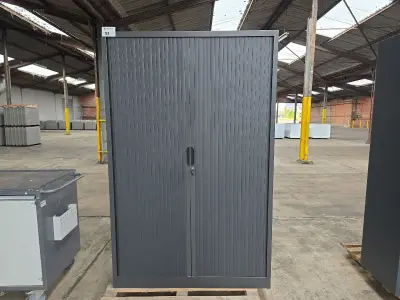 Metalen dossierkast – kavel bij Auctim, B-9100 9100 Sint-Niklaas, Aerschotstraat 114