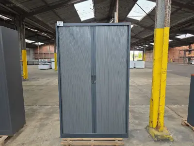 Metalen dossierkast – kavel bij Auctim, B-9100 9100 Sint-Niklaas, Aerschotstraat 114