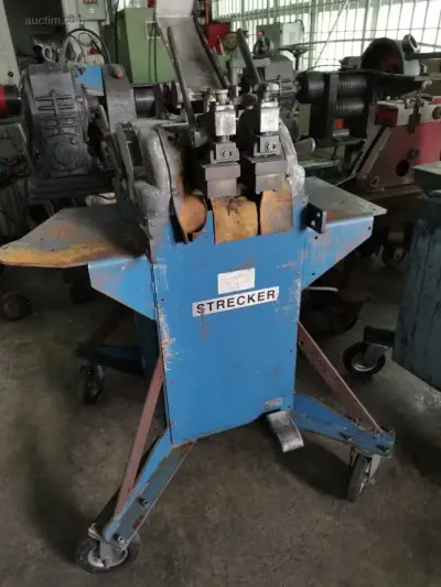 Strecker stomplasapparaat type 2A (12 kVA) serienummer 46869 – kavel bij Auctim, Jemeppe Sur Meuse