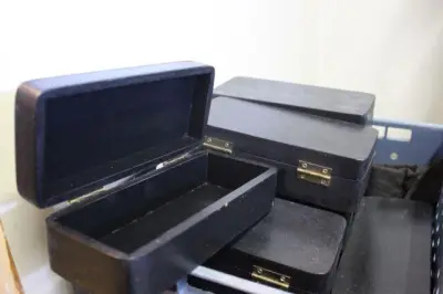 37X Houten Doosjes – kavel bij Openbare Verkopen, Diksmuide