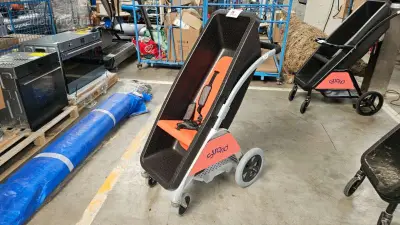 Kinderwagen – kavel bij Auctim, Aartselaar