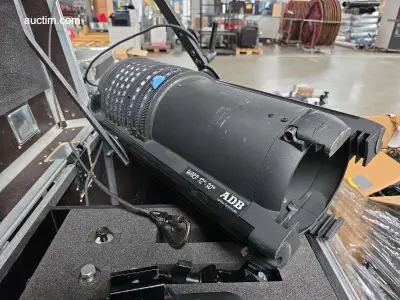Warp in flightcase (2x) ADB 12°-30° – kavel bij Auctim, Aartselaar