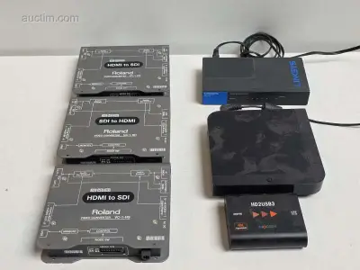 Partij elektronica Waaronder Roland – kavel bij Auctim, Aartselaar