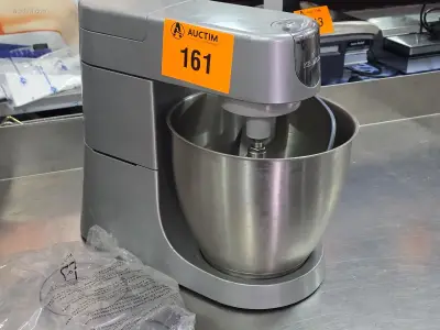 Deegmenger Kenwood Chef XL – kavel bij Auctim, Yves-Gomezée