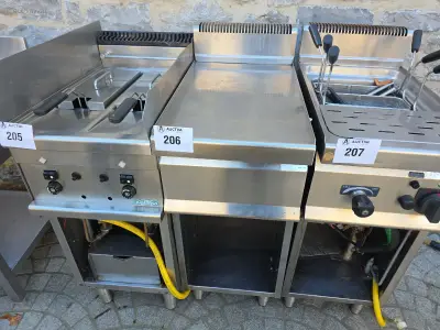 RVS werktafel – kavel bij Auctim, Yves-Gomezée