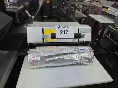 Verpakkingsmachine Papiers Paviot DLSOUDV – kavel bij Auctim, Yves-Gomezée