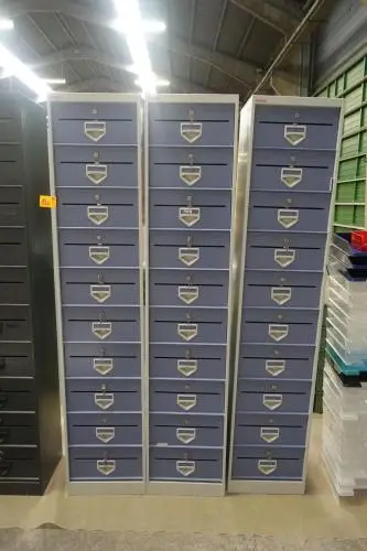 3x Metalen postvakkenkast – kavel bij Openbare Verkopen, Wervik