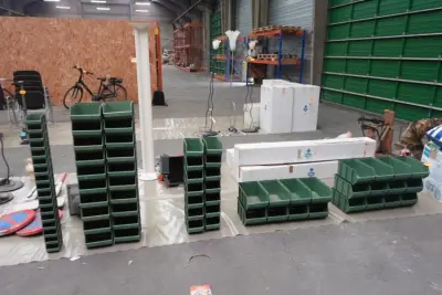 Diverse stapelbakken in kunstof – kavel bij Openbare Verkopen, Wervik