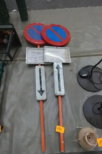 2x Signalisatiebord – kavel bij Openbare Verkopen, Wervik
