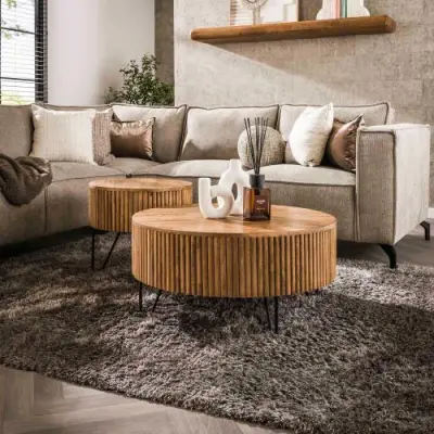 Wave Ronde Mangohouten Salontafels Set/2 - Zandkleurig – kavel bij Openbare Verkopen, Beveren-Leie