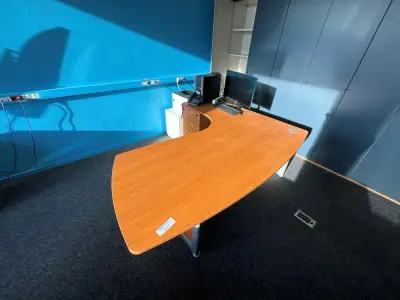 Corner Desk – kavel bij Dome Auctions, Kingersheim