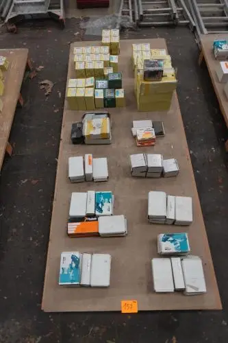 Pallet diverse schroeven & nagels – kavel bij Openbare Verkopen, Wervik