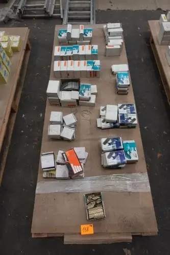 Pallet diverse nagels – kavel bij Openbare Verkopen, Wervik
