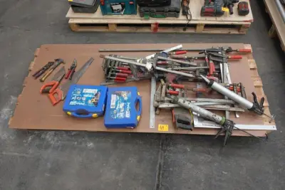 Pallet diverse handgereedschappen – kavel bij Openbare Verkopen, Wervik