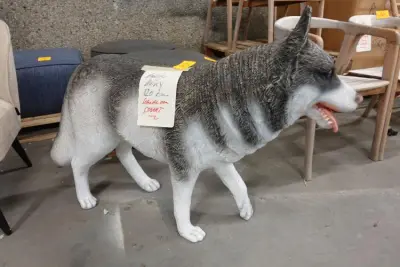 Beeld Husky – kavel bij Openbare Verkopen, Wakken