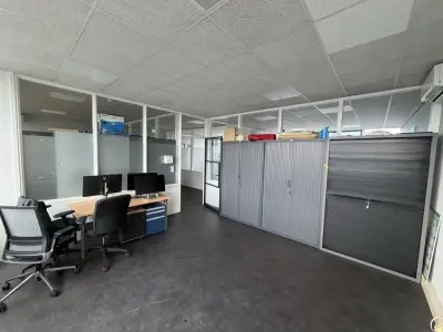 Kantoorinhoud – kavel bij Dome Auctions, Rotterdam