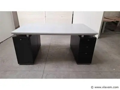 Design bureau BULO M166 – kavel bij Vlavem