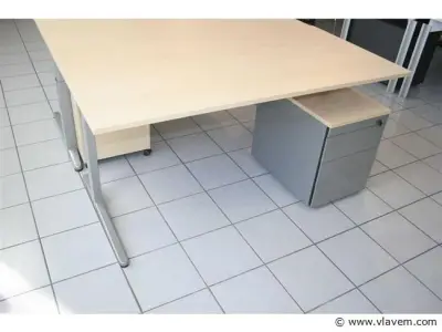 Bureau Ahrend Four-Two met ladenblok – kavel bij Vlavem