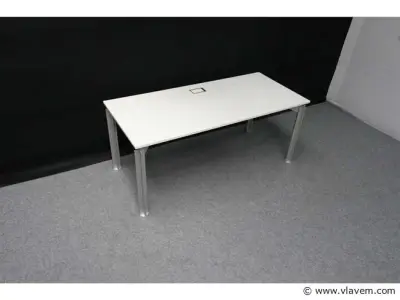 Design bureau BULO H2O – kavel bij Vlavem
